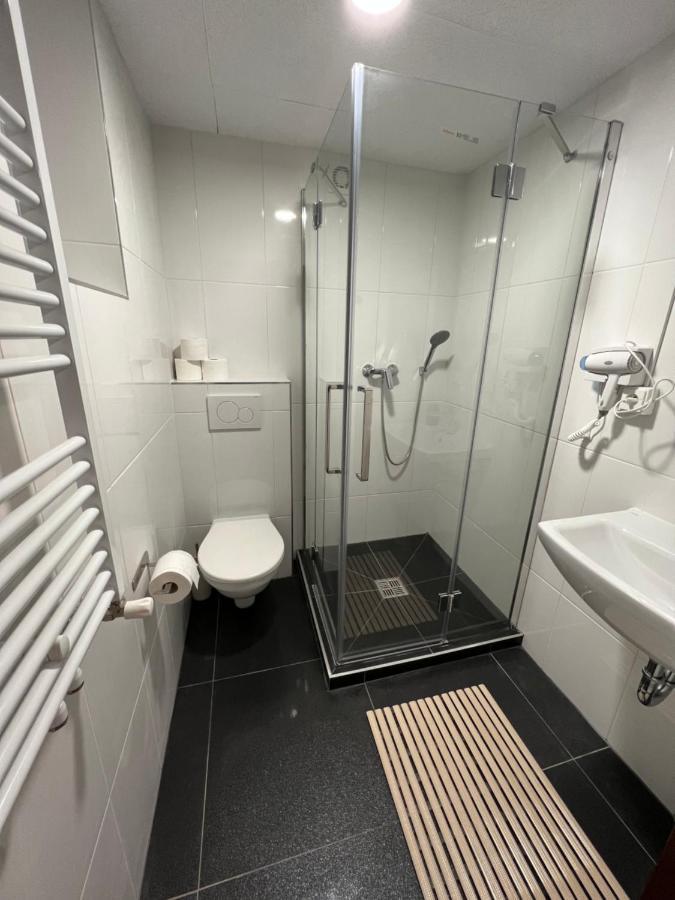 Hostel Do-Re-Mi Prága Kültér fotó